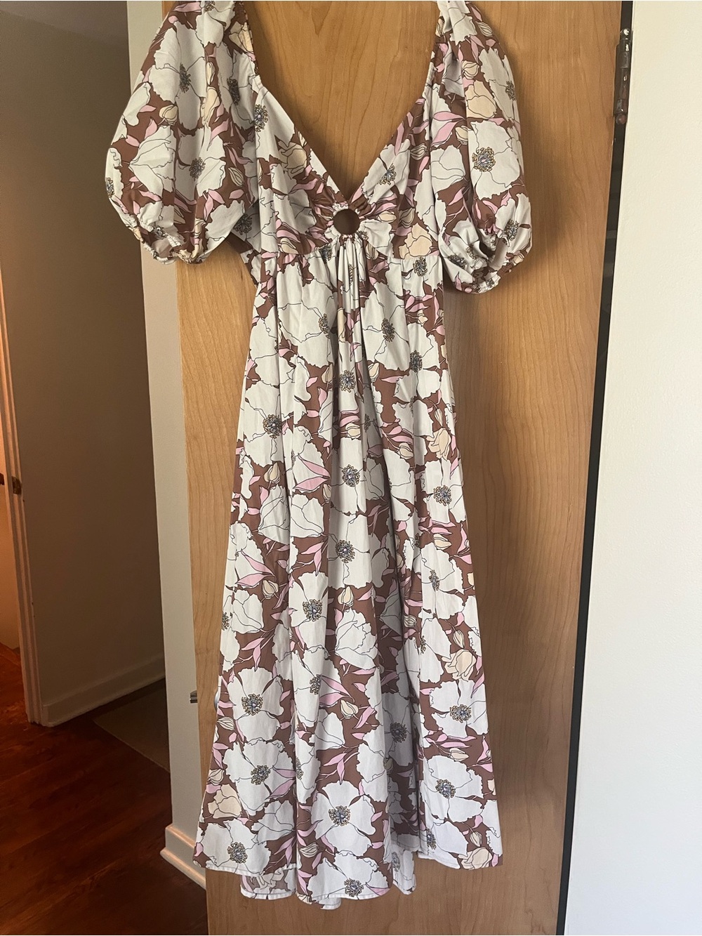 Abercrombie & Fitch Cream Maxi Dress with Mauve & Brown Floral Print - Picture 4 of 8
